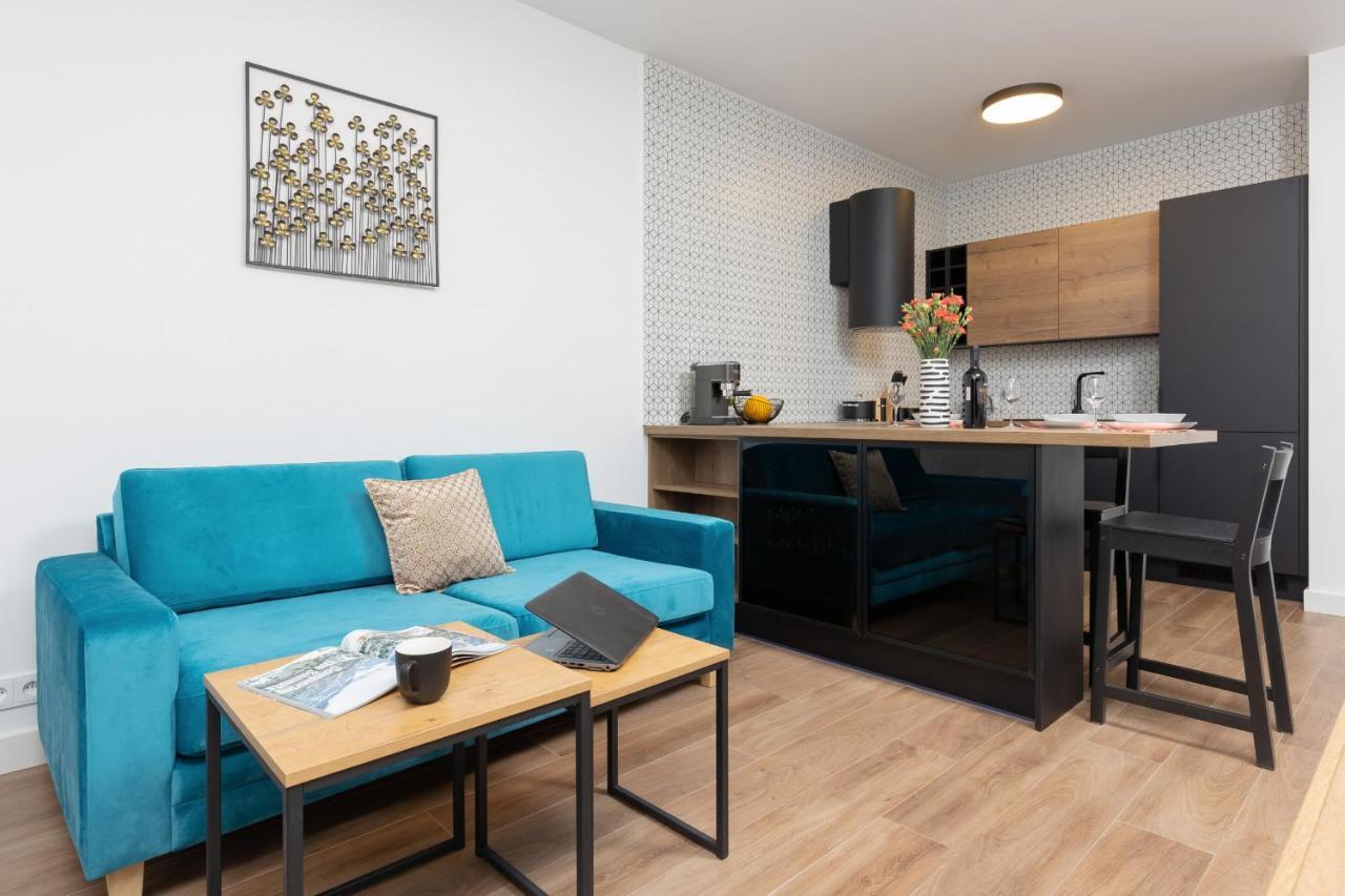 Srodmiescie Warsaw Muranow Apartments With Parking By Noclegi Renters Εξωτερικό φωτογραφία