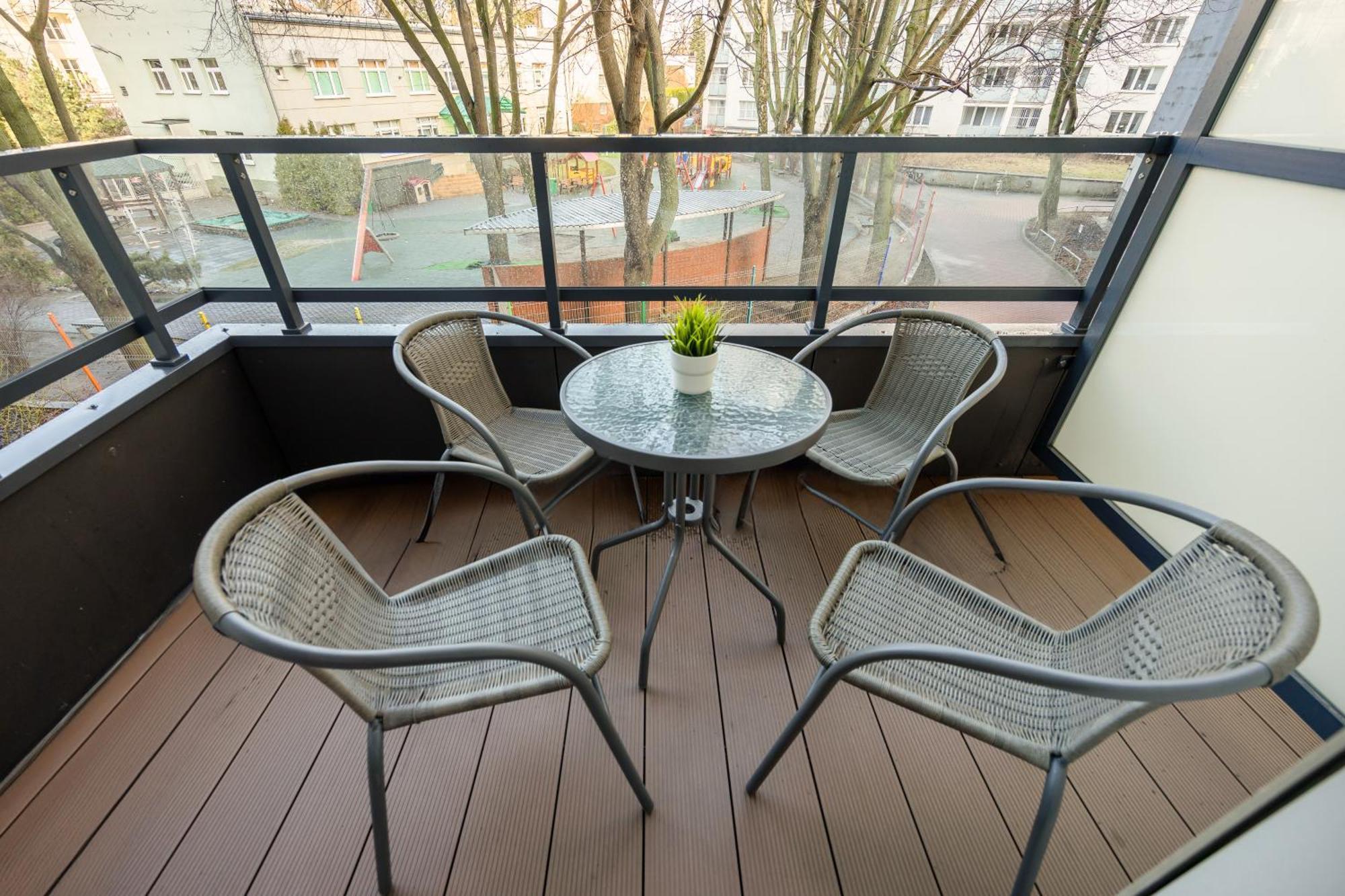 Srodmiescie Warsaw Muranow Apartments With Parking By Noclegi Renters Εξωτερικό φωτογραφία