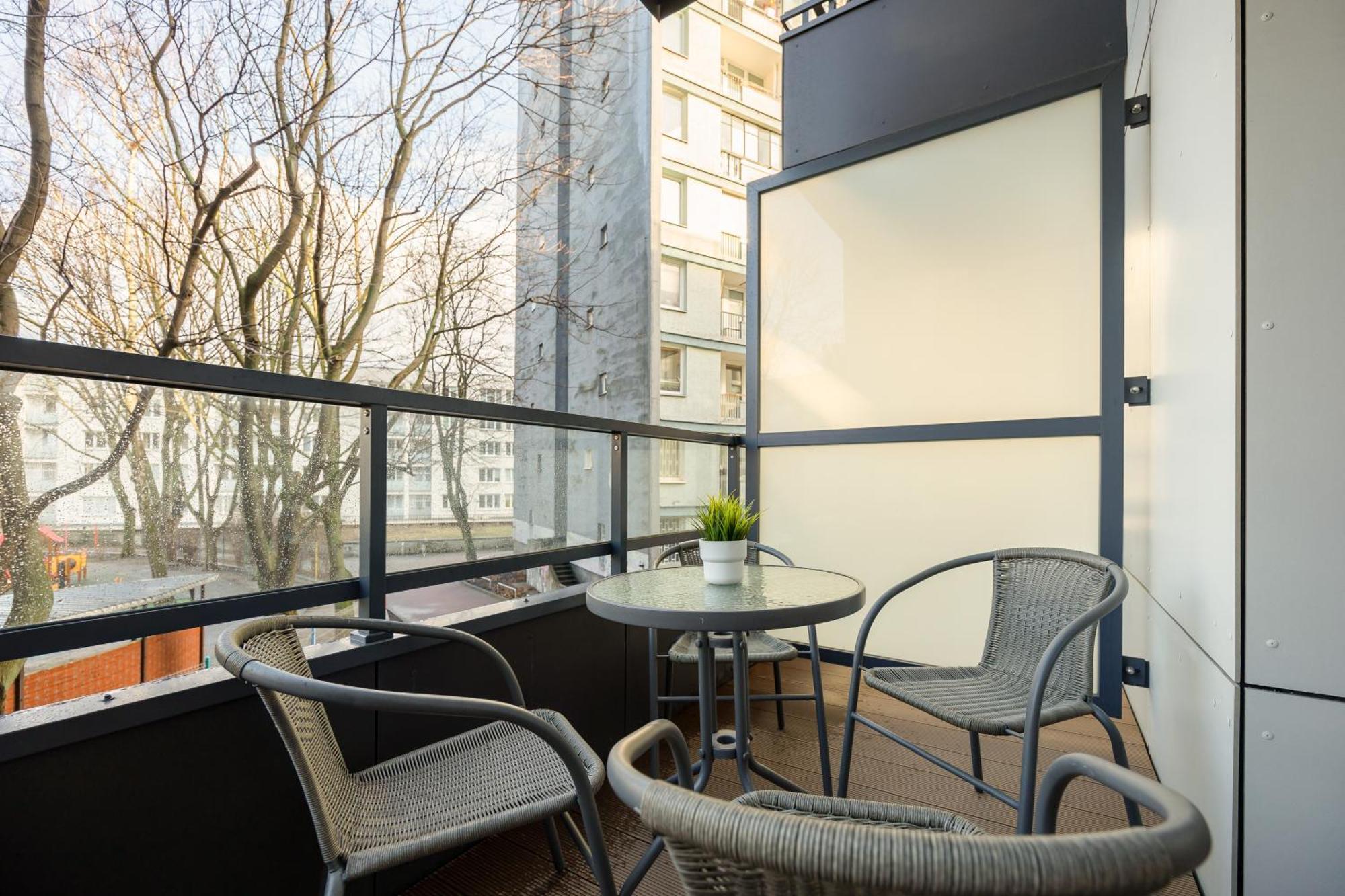 Srodmiescie Warsaw Muranow Apartments With Parking By Noclegi Renters Εξωτερικό φωτογραφία