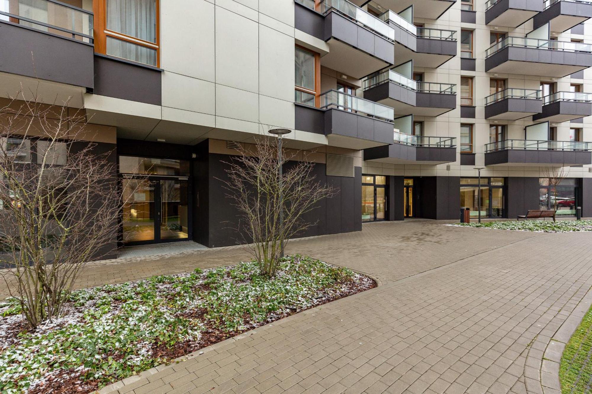 Srodmiescie Warsaw Muranow Apartments With Parking By Noclegi Renters Εξωτερικό φωτογραφία